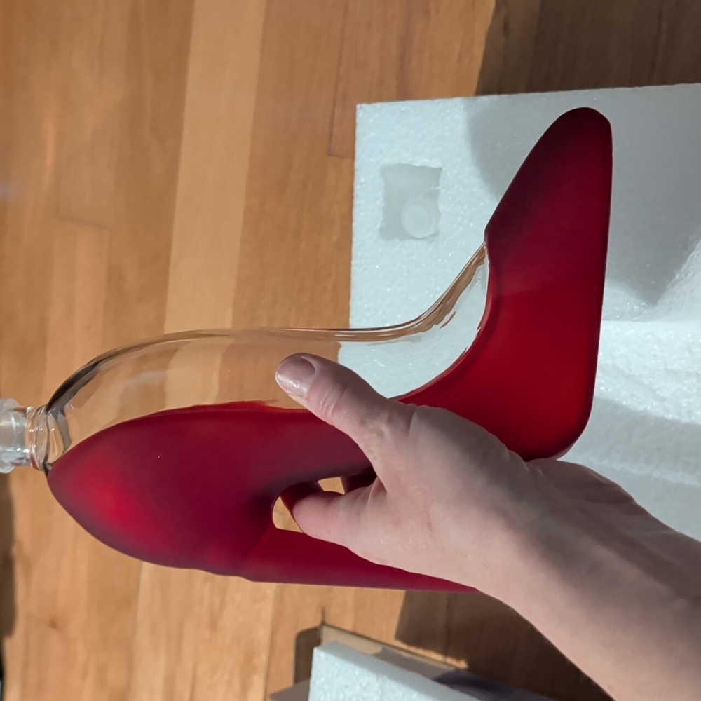 Godinger Red High Heel Decanter - Picture 4 of 6